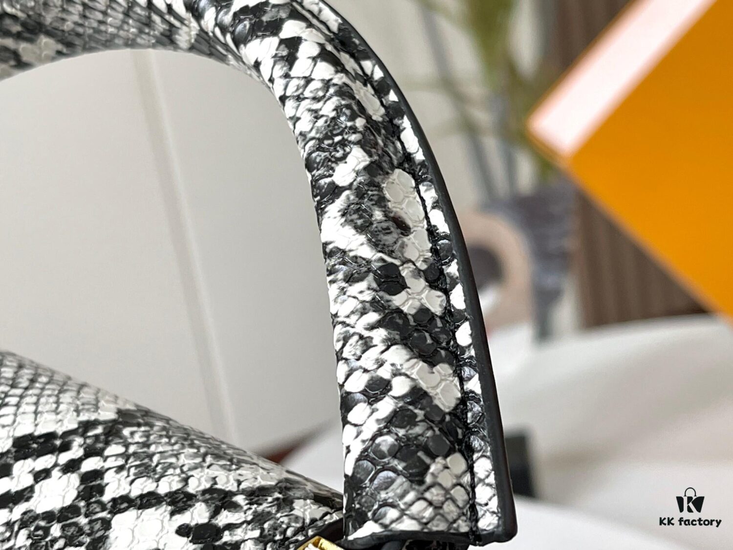 Exclusive On-Hand Shot - Upgraded M95508 CAPUCINES Small Handbag