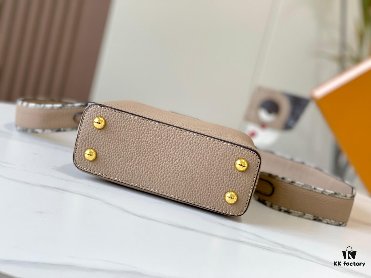Exclusive On-hand Photo - Upgraded M95509 CAPUCINES Mini Bag