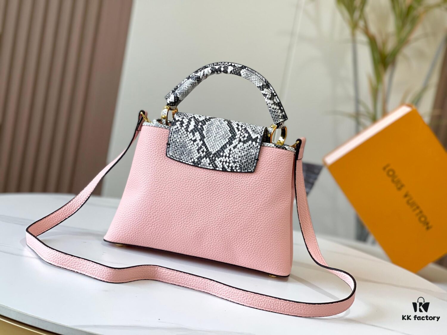 Exclusive On-site Photo - Upgraded M95508 CAPUCINES Small Handbag