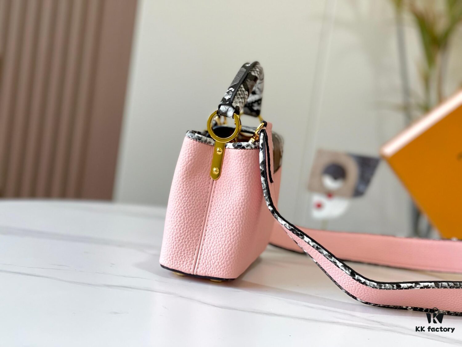 Exclusive On-hand Photo - Upgraded M95509 CAPUCINES Mini Bag