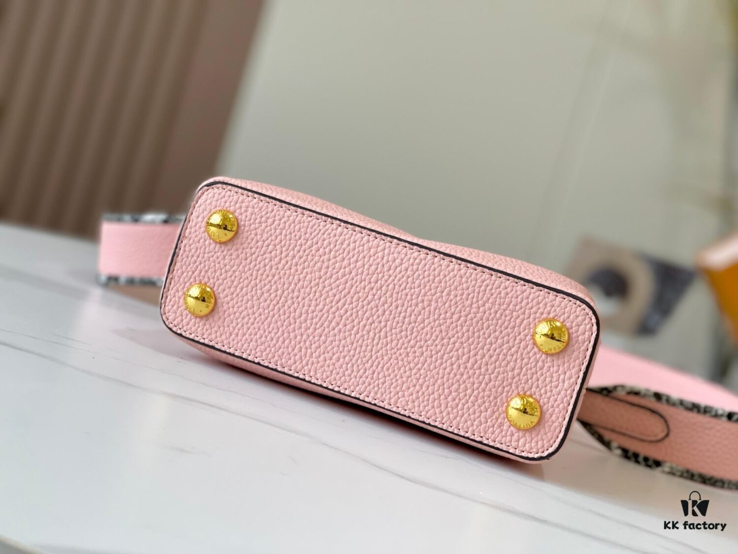 Exclusive On-hand Photo - Upgraded M95509 CAPUCINES Mini Bag