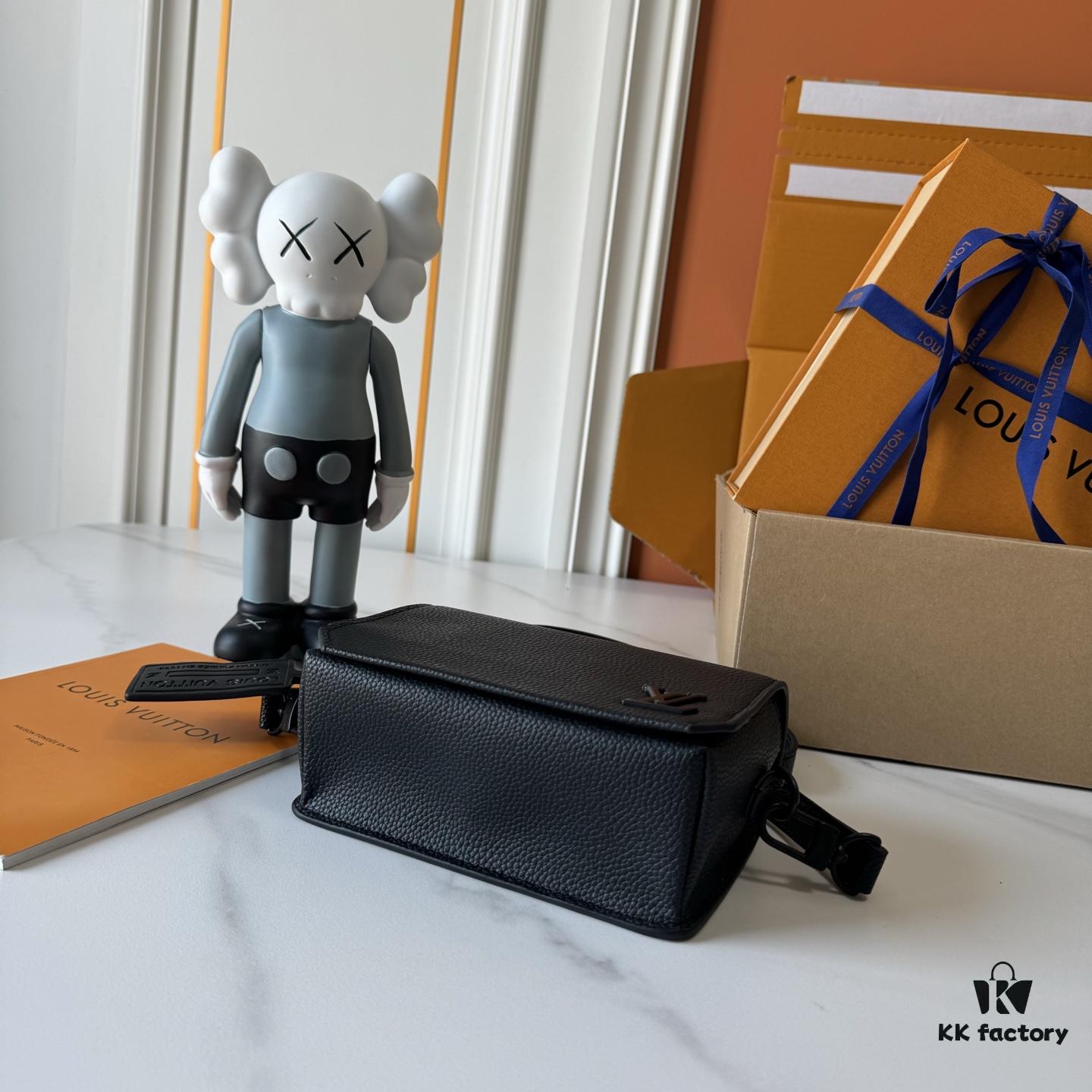 Upgraded Version M82085 M82086 Full Leather Black, Light Green, Black Flower, Old Flower Men's Messenger Bag Flap Mini Handbag