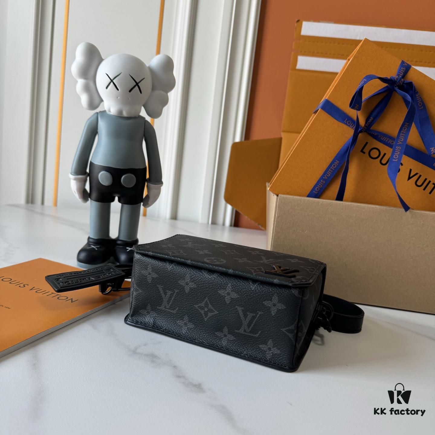 Upgraded Version M82085 M82086 Full Leather Black Light Green Black Floral Monogram Men's Messenger Bag Flap Mini Handbag