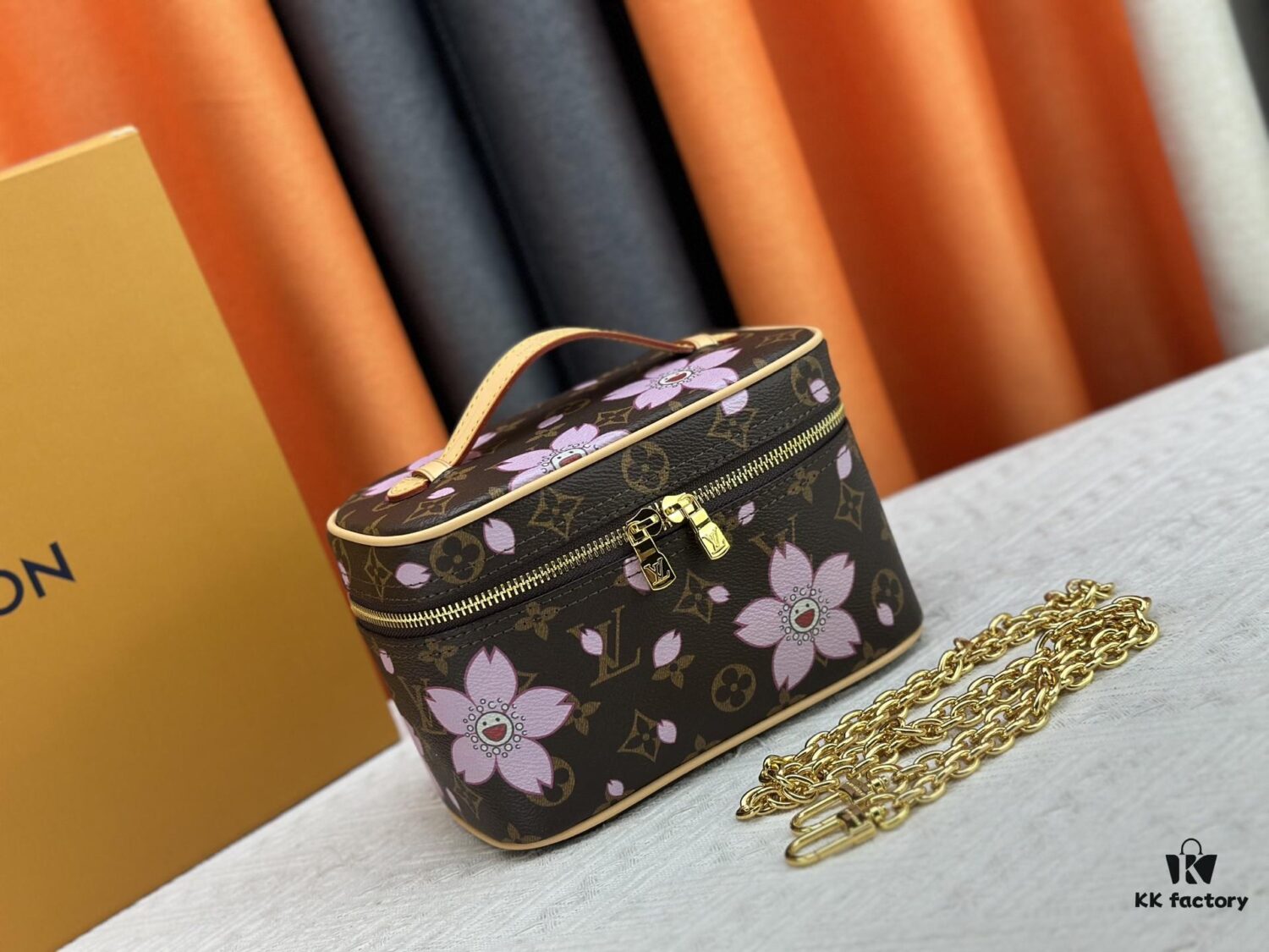 69307bfc6e68136f4d9a6f79 Takashi Murakami x LV Nice Mini Nano Pouch in Monogram Multicolour