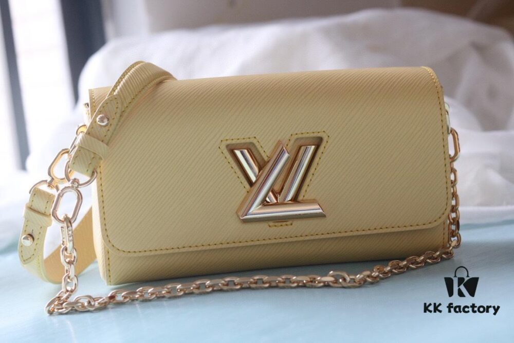 Top Quality Original LV Latest and Hottest Twist Denim Medium Size Handbag 22260