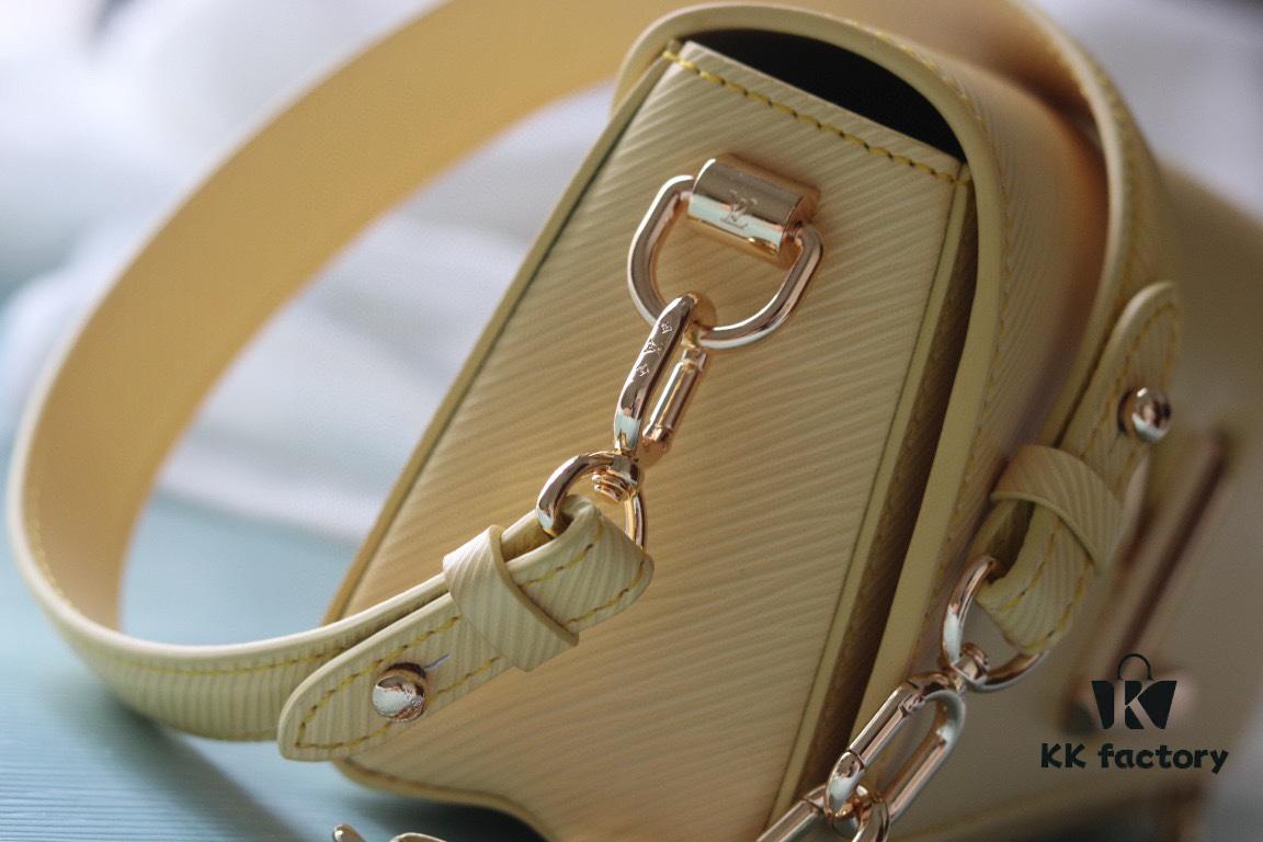 Top Quality Original LV Latest and Hottest Twist Denim Medium Size Handbag 22260