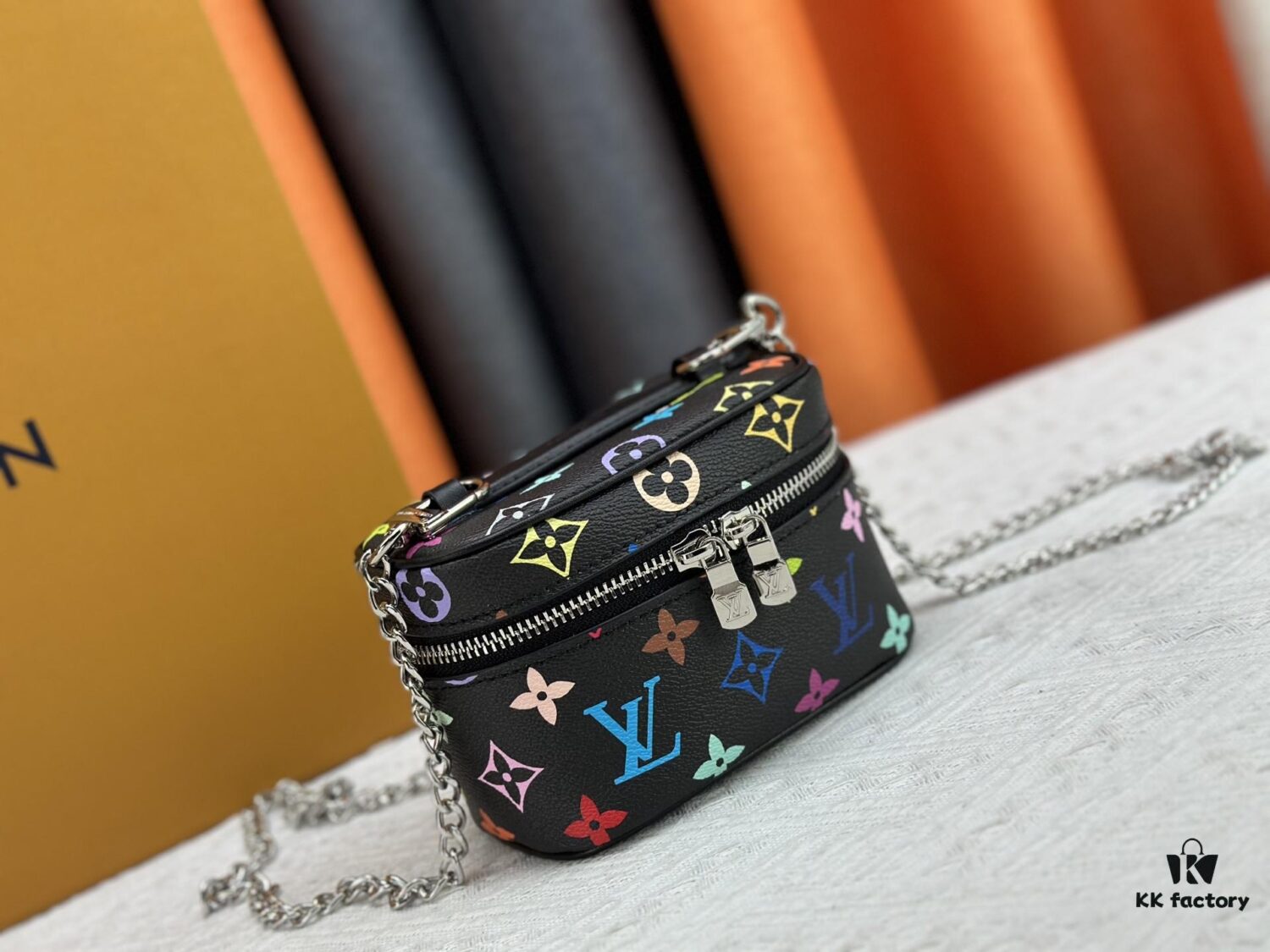 Upgraded Original M13747 M44495 M42265 M44936 M42263 LV Takashi Murakami Nice Mini Nano Pouch with Monogram Print in 33 Vibrant Colors, 2025 LV x Takashi Murakami Collaboration White Tricolor and Black Tricolor Twelve-Section Series, Popular Worldwide Among Celebrities