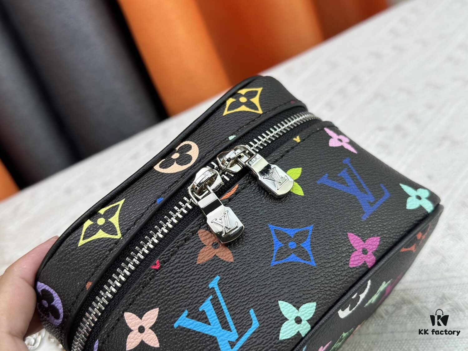 Upgraded Original M13747 M44495 M42265 M44936 M42263 LV Takashi Murakami Nice Mini Nano Pouch with Monogram Print in 33 Vibrant Colors, 2025 LV x Takashi Murakami Collaboration White Tricolor and Black Tricolor Twelve-Section Series, Popular Worldwide Among Celebrities