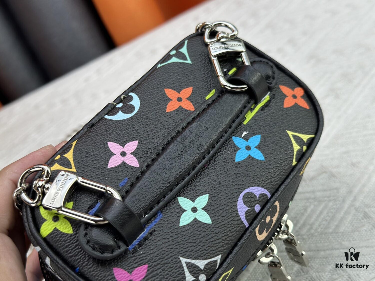 Upgraded Original M13747 M44495 M42265 M44936 M42263 LV Takashi Murakami Nice Mini Nano Pouch with Monogram Print in 33 Vibrant Colors, 2025 LV x Takashi Murakami Collaboration White Tricolor and Black Tricolor Twelve-Section Series, Popular Worldwide Among Celebrities
