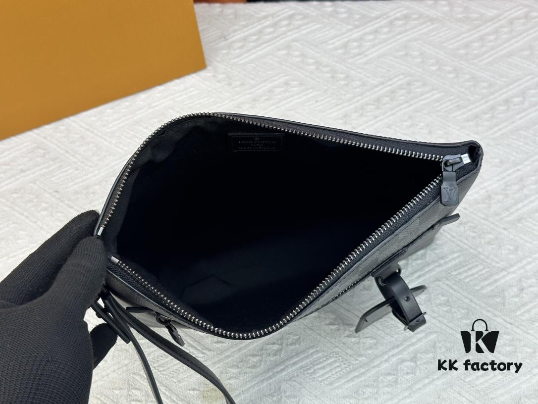 40504 This iPad clutch is designed specifically for the latest tablet models. Crafted in LV Aerogram leather, soft as vintage airmail paper, with an LV-lettered corner. Features a removable wrist strap for easy carrying. 30.0 x 22.0 x 5.0 cm (length x height x width)