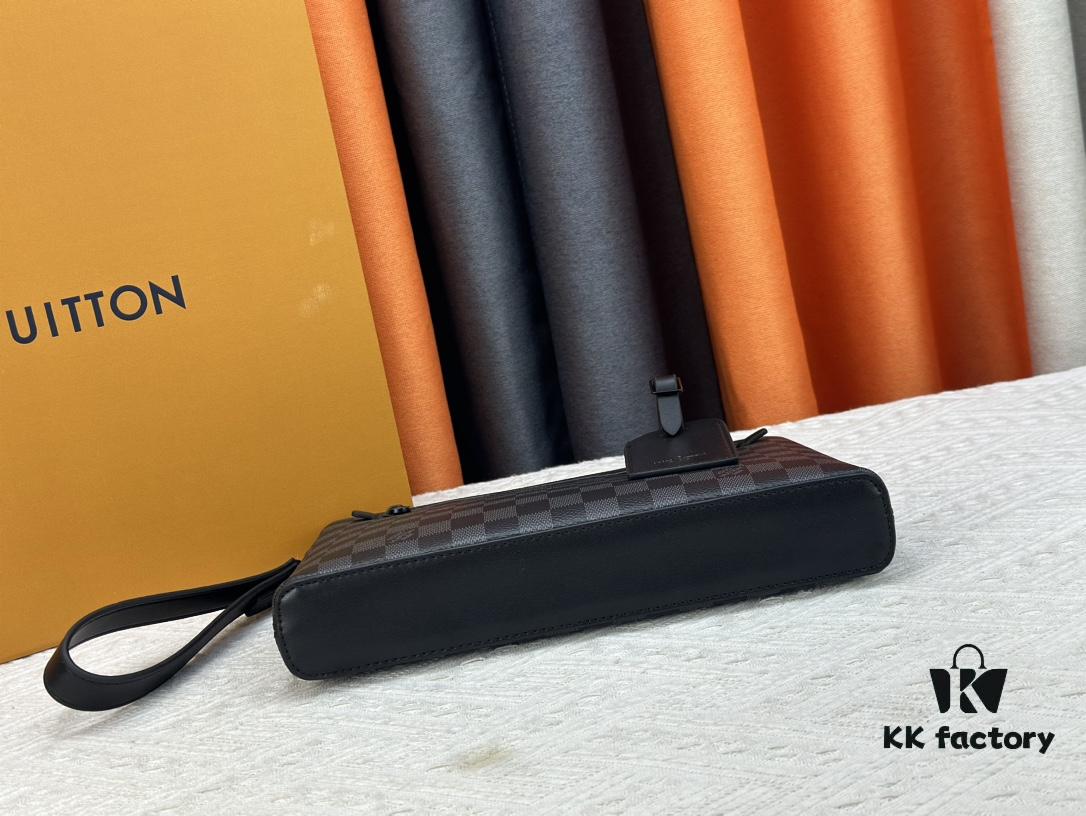 40504 This iPad clutch is designed specifically for the latest tablet models. Crafted in LV Aerogram leather, soft as vintage airmail paper, with an LV-lettered corner. Features a removable wrist strap for easy carrying. 30.0 x 22.0 x 5.0 cm (length x height x width)