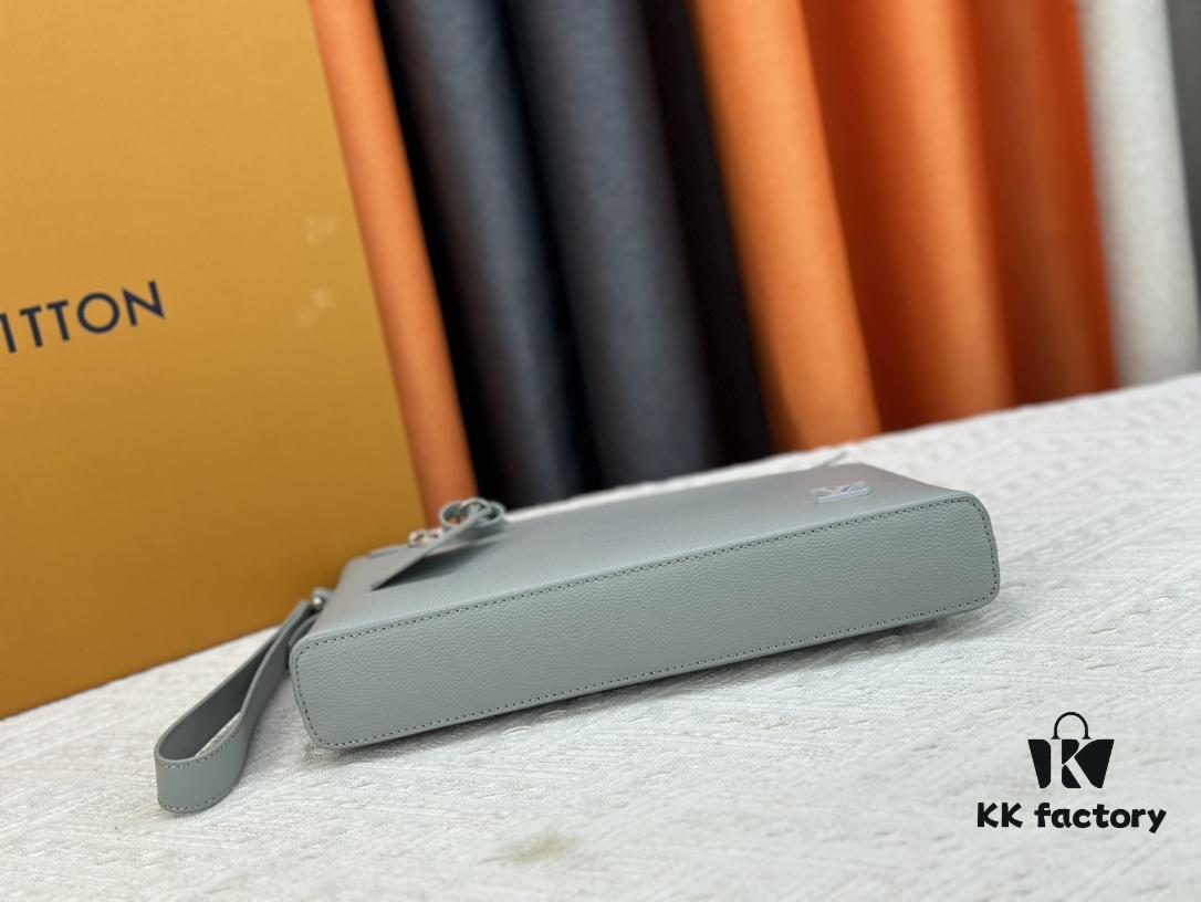 iPad Pouch Bag Designed for the Latest Tablet Models