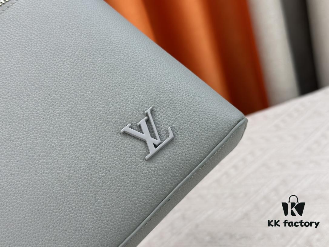 iPad Pouch Bag Designed for the Latest Tablet Models