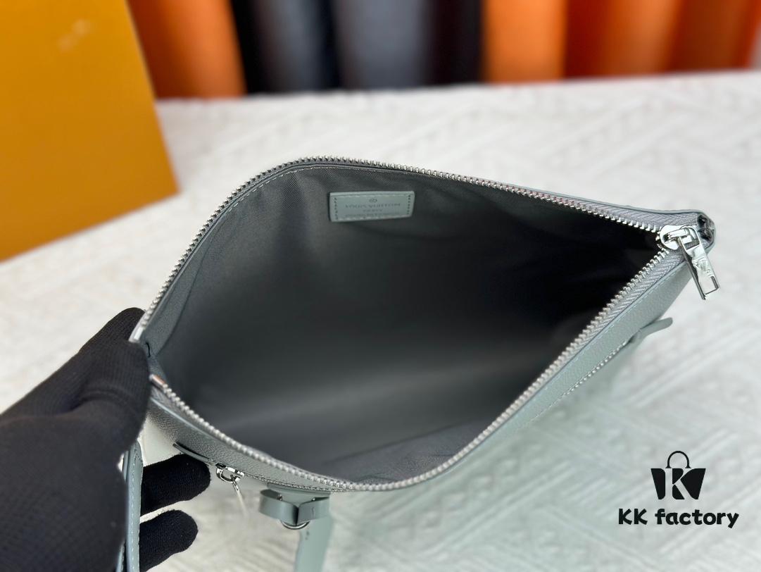 iPad Pouch Bag Designed for the Latest Tablet Models