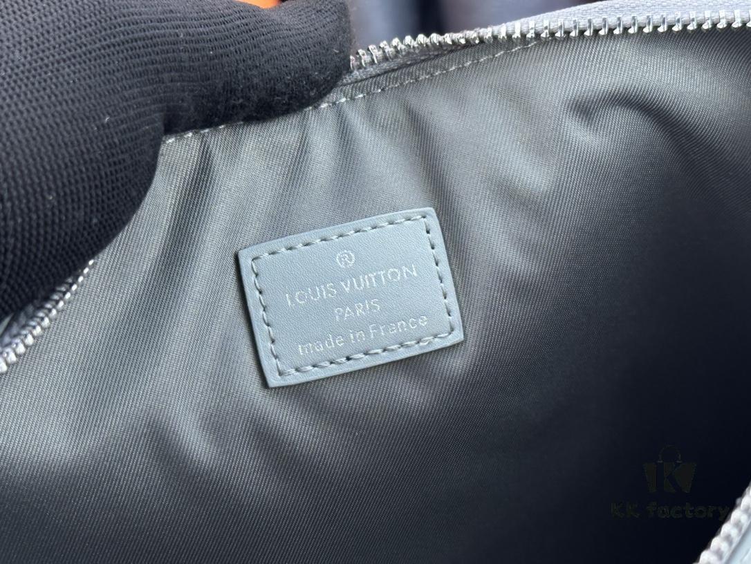 iPad Pouch Bag Designed for the Latest Tablet Models