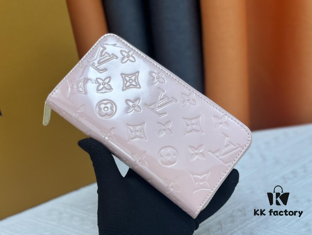 LV Zippy Wallet in Embossed Calfskin with Smooth Leather Trim