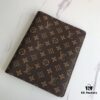 2021 Hot Selling Large Checkbook Wallet with 6 Card Slots, Genuine Cowhide and LV Special Fabric, Gift Box Included, Approx. 18cm