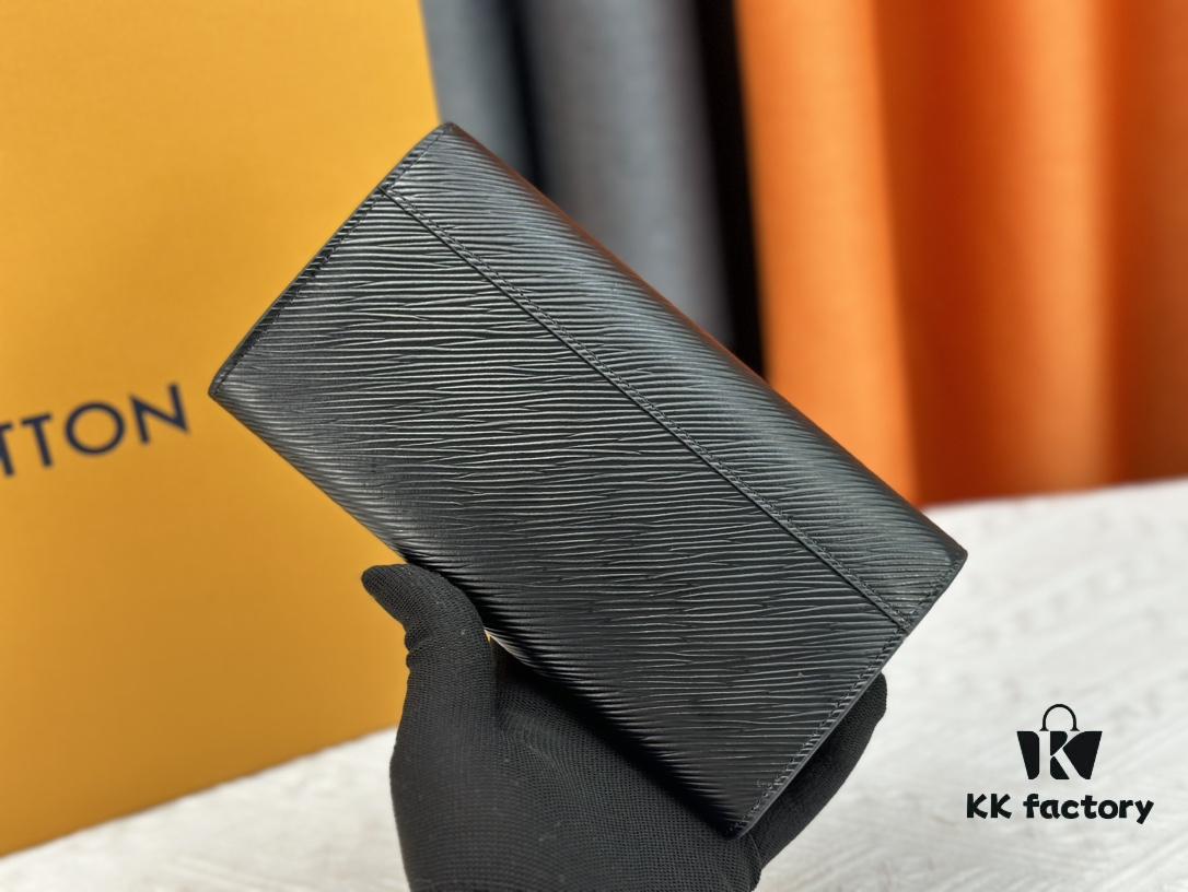 Twist Wallet M61179 Crafted from Epi Leather