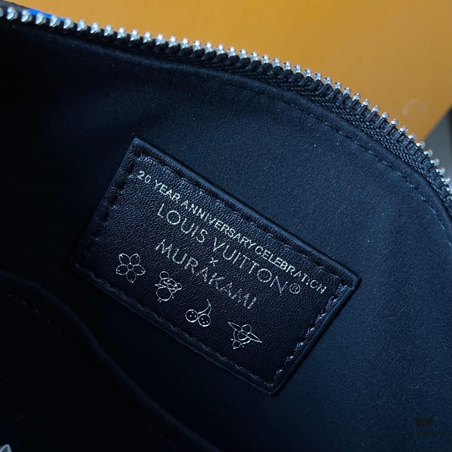 Upgraded Version (Authentic Photos, Accurate Match) M13805-M13085-M13257 M13806 40391 40390 LV x Murakami Takashi Collaboration Nano Speedy Handbag