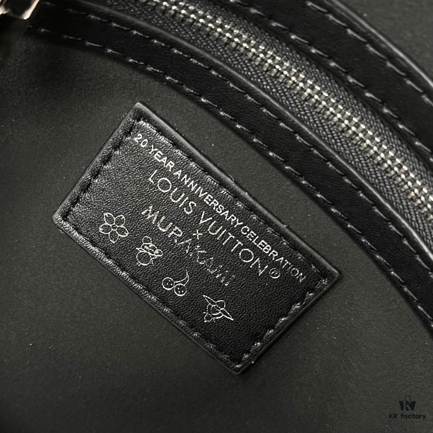 Upgraded Version (Authentic Photos, Faithful Reproduction) M13805-M13085-M13257 M13806 40391 40390 LV x Murakami Takashi Collaboration Nano Speedy Bag