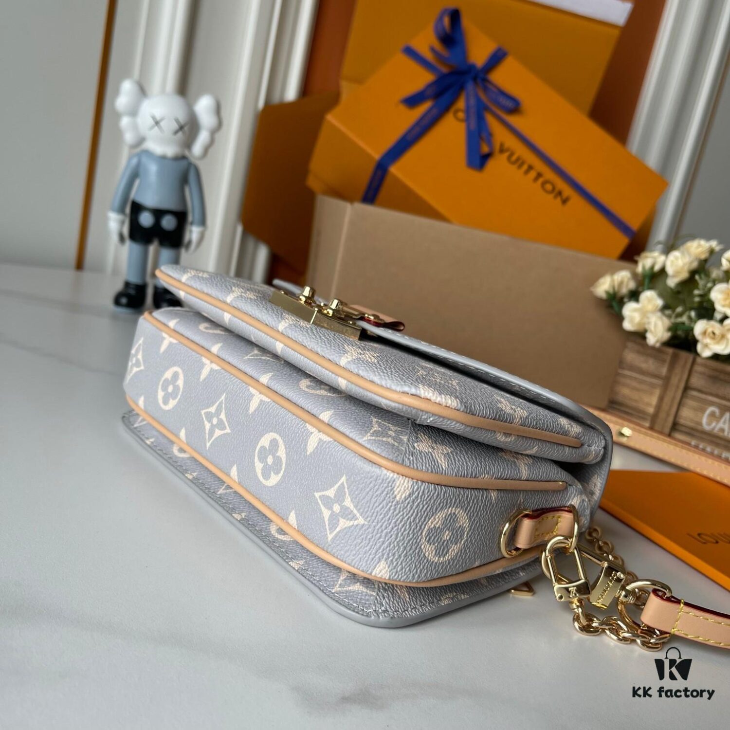 Upgraded Version 160 (Official Color Match Gray Floral 12429) (High-Quality Replica) M12429 M23940 M40749 M46914 M46279 M22834 M46595 LV Men's Messenger Bag Small East West Métis Handbag