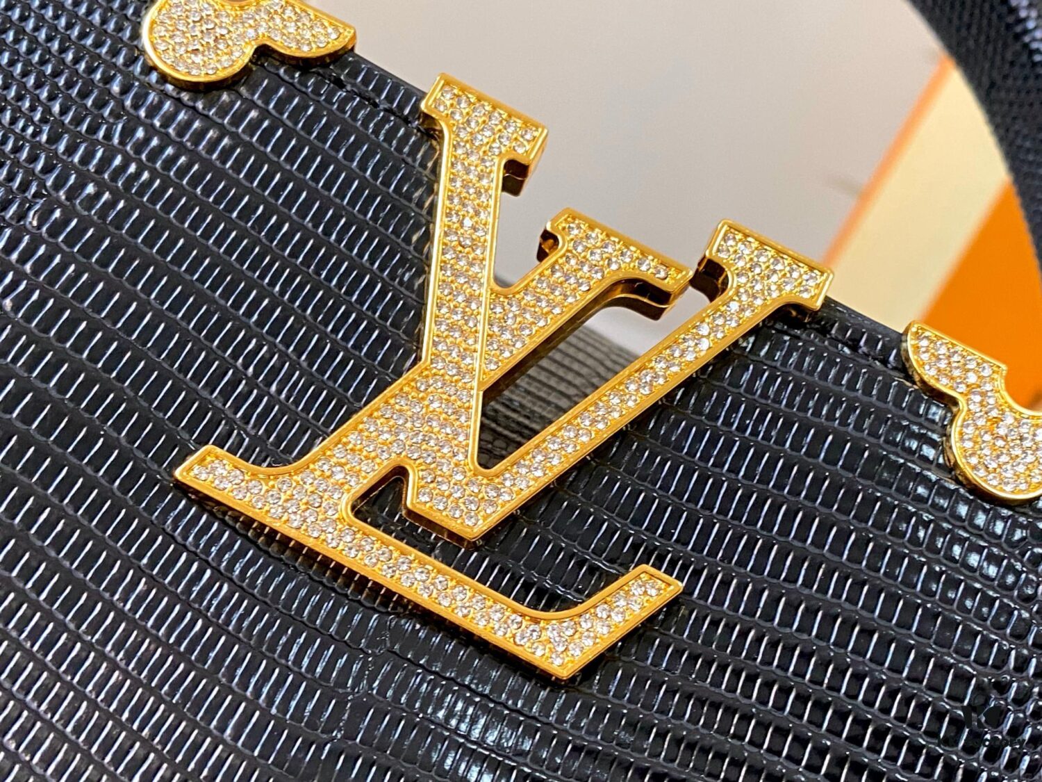 Top Grade Original Guangzhou Stock M12297 Black Lizard Skin with Diamond-Inlaid Golden Crown Capucines BB Handbag
