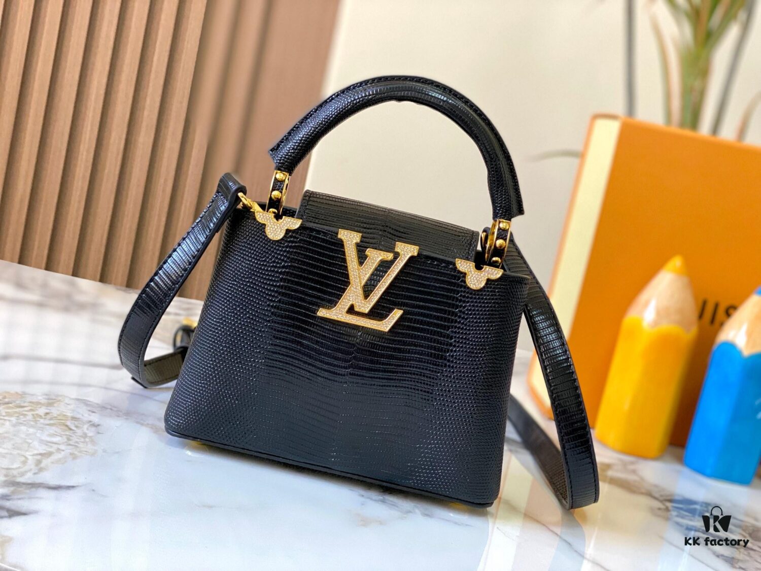 Top Grade Original Guangzhou M12296 Black Lizard Leather with Gold Diamond Crown Capucines Mini Bag
