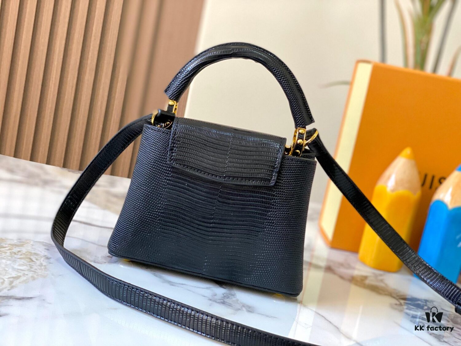 Top Grade Original Guangzhou M12296 Black Lizard Leather with Gold Diamond Crown Capucines Mini Bag