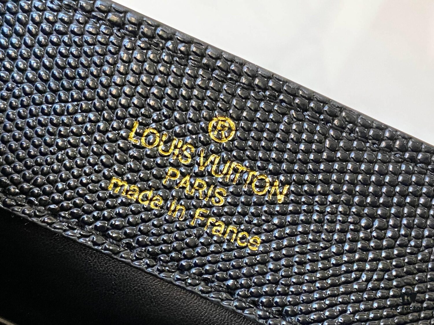 Top Grade Original Guangzhou M12296 Black Lizard Leather with Gold Diamond Crown Capucines Mini Bag