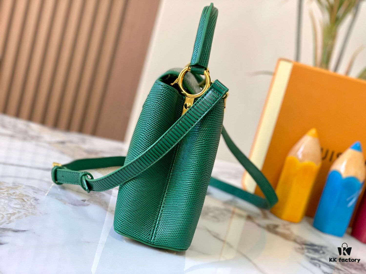 Top-Grade Original Guangzhou Stock M12297 Green Lizard Skin with Gold Diamond Crown Triangle Capucines BB Bag