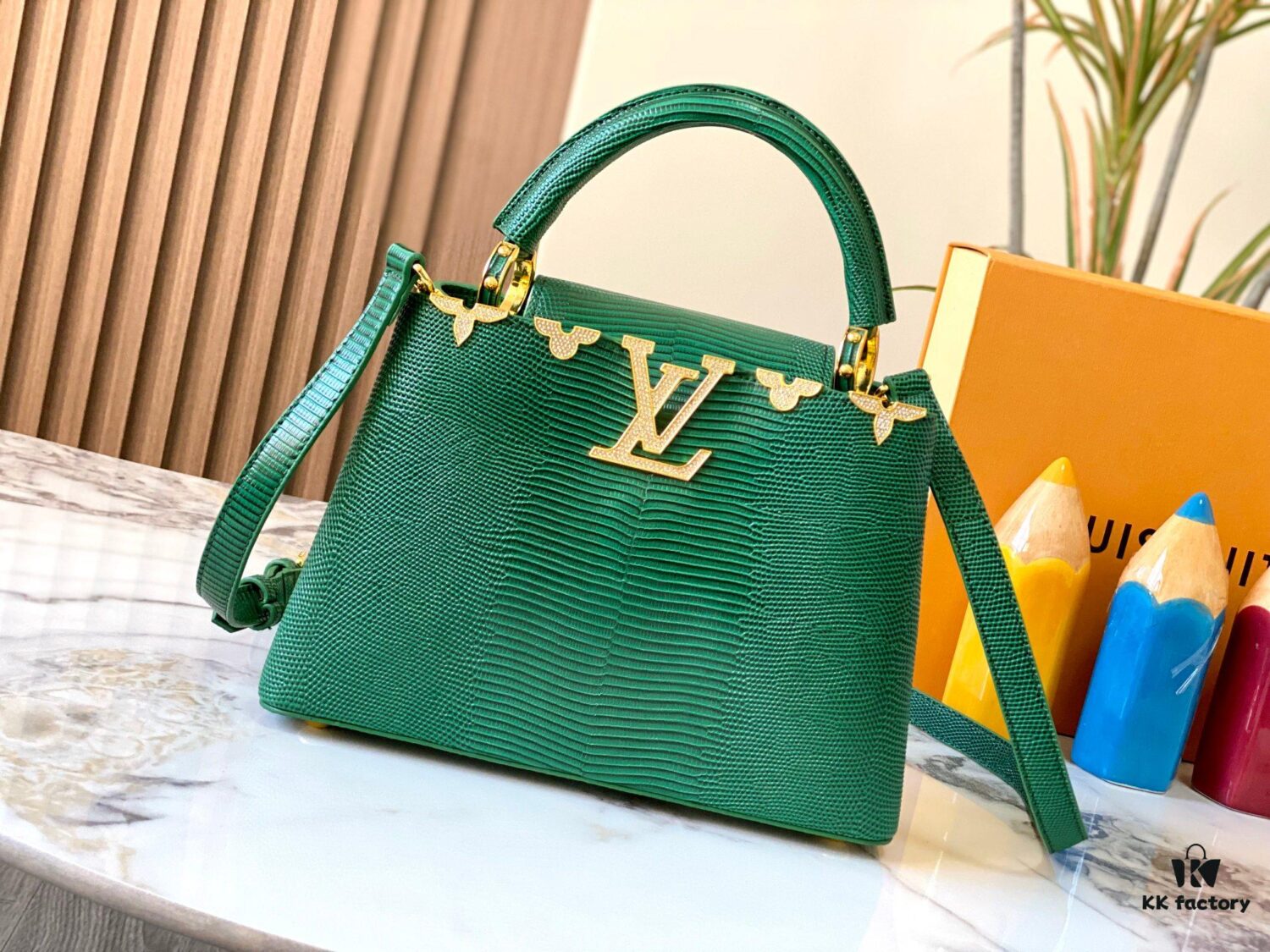 Top-Grade Original Guangzhou Stock M12297 Green Lizard Skin with Gold Diamond Crown Triangle Capucines BB Bag