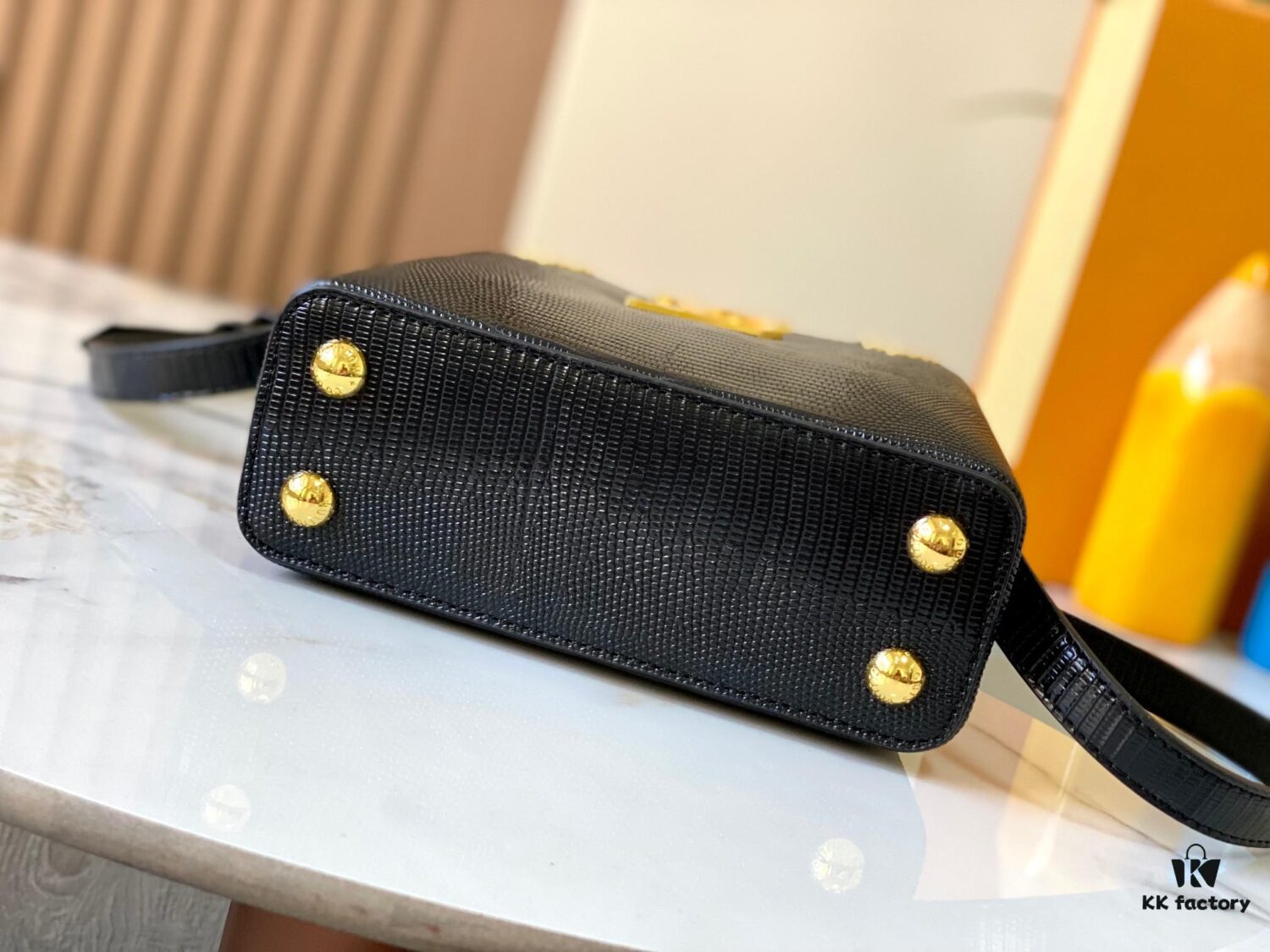 Top Grade Original Guangzhou M12296 Black Lizard Leather with Gold Diamond Crown Capucines Mini Bag