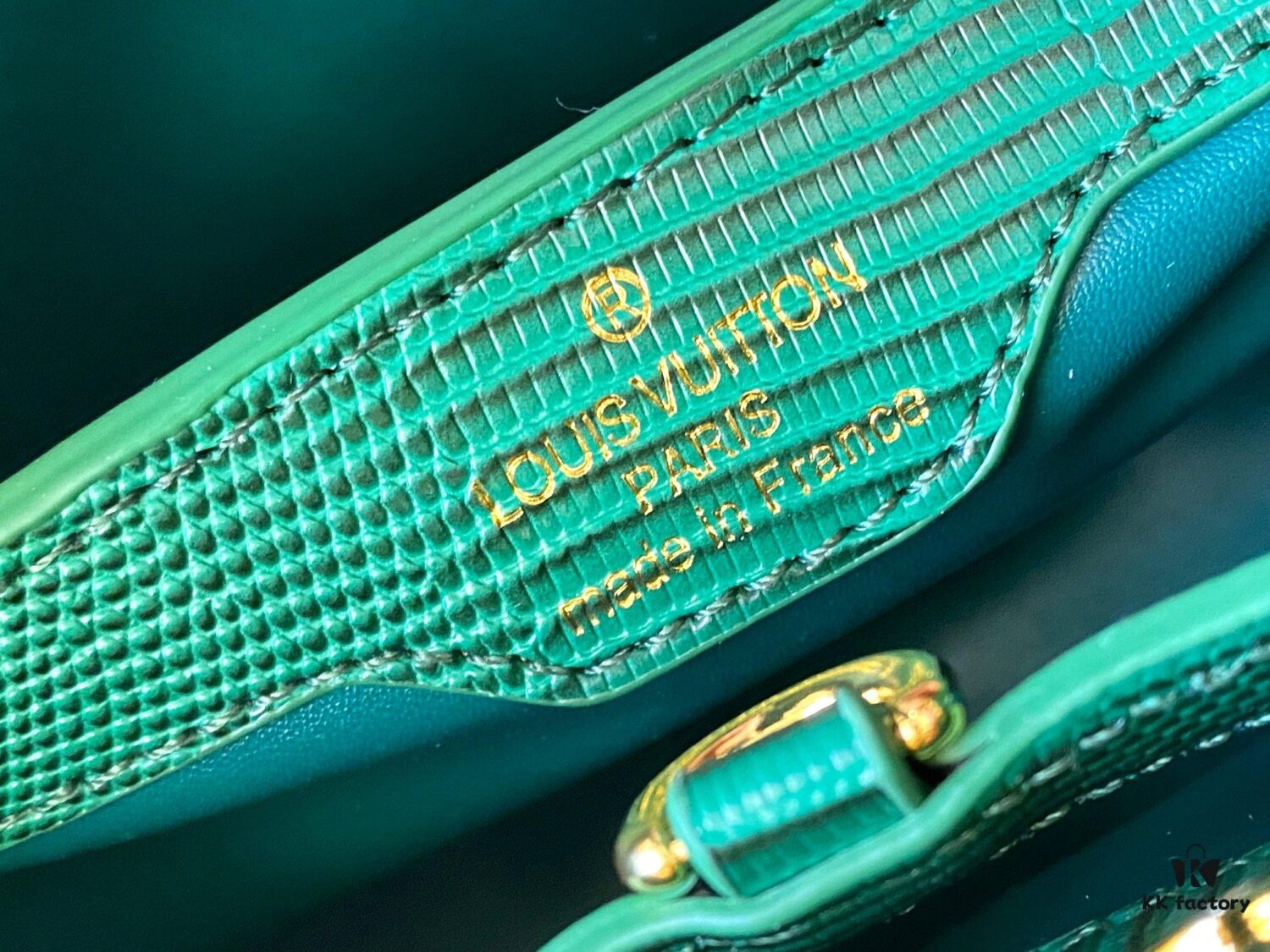 Top-Grade Original Guangzhou Stock M12297 Green Lizard Skin with Gold Diamond Crown Triangle Capucines BB Bag