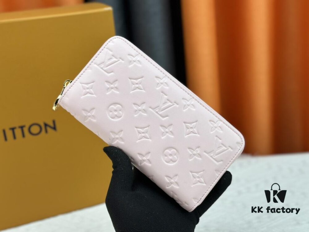 Wallet M 81510 in embossed Monogram lambskin with padded finish