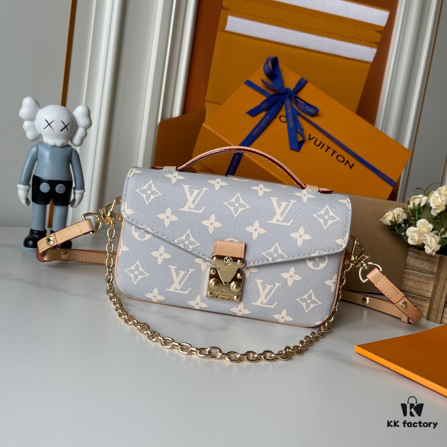 Upgraded Version 160 (High-Quality Replica) M12429 M23940 M40749 M46914 M46279 M22834 M46595 LV Messenger Bag Small East West Métis Handbag