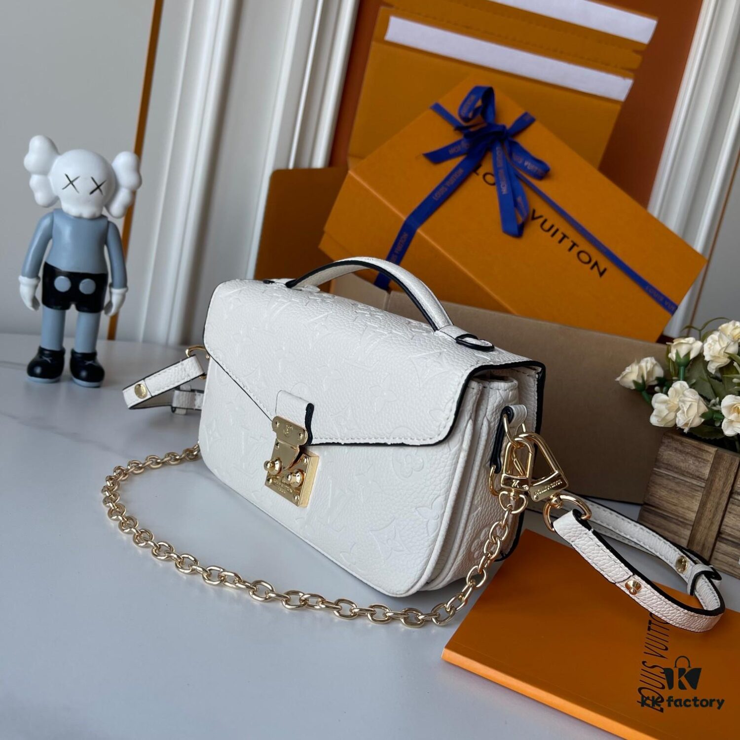 Upgraded Version 160 (High-Quality Replica) M12429 M23940 M40749 M46914 M46279 M22834 M46595 LV Messenger Bag Small East West Métis Handbag