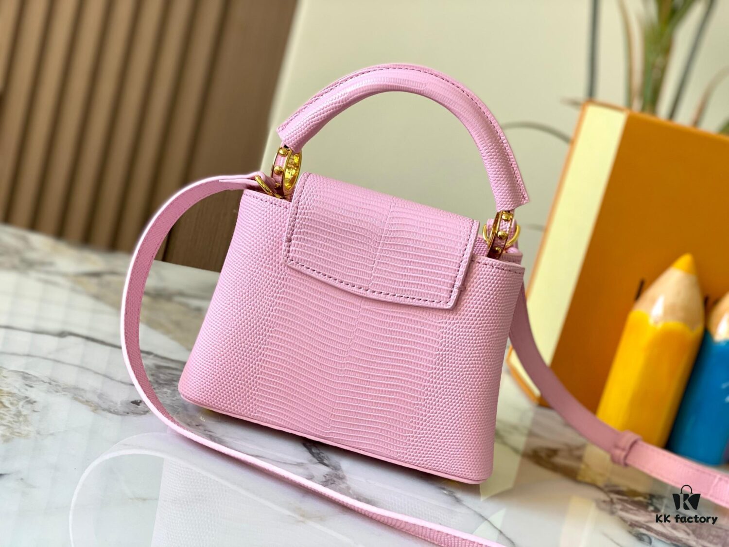 69307e0d6e68136f4d9a7340 Top Quality Original Guangzhou Stock M99527 Pink Lizard Leather with Gold Hardware Capucines Mini Bag