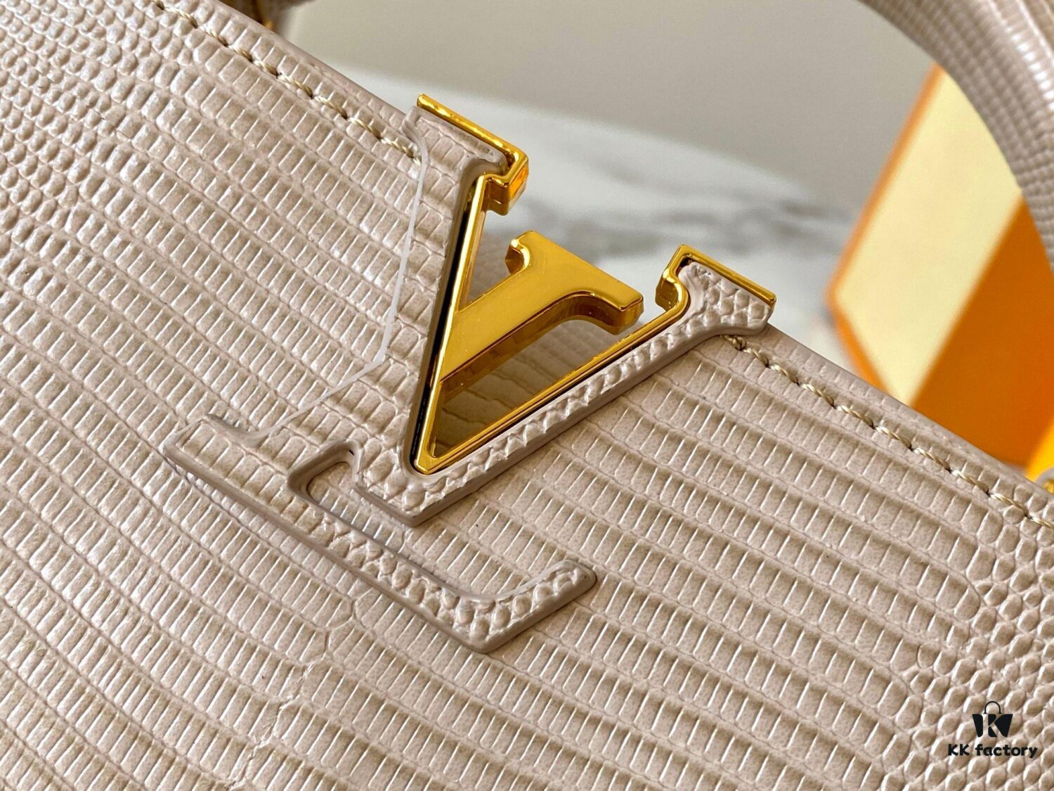 Top Quality Original Guangzhou Stock M99527 Beige Lizard Leather with Gold Hardware