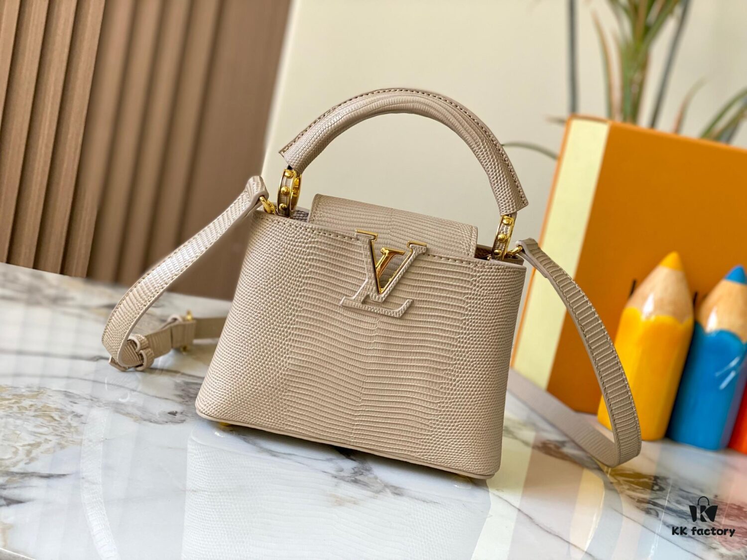 Top Quality Original Guangzhou Stock M99527 Beige Lizard Leather with Gold Hardware