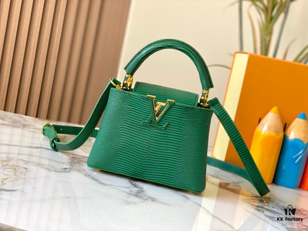 Top Quality Original Guangzhou M99527 Green Lizard Leather Mini Capucines Bag with Gold Hardware
