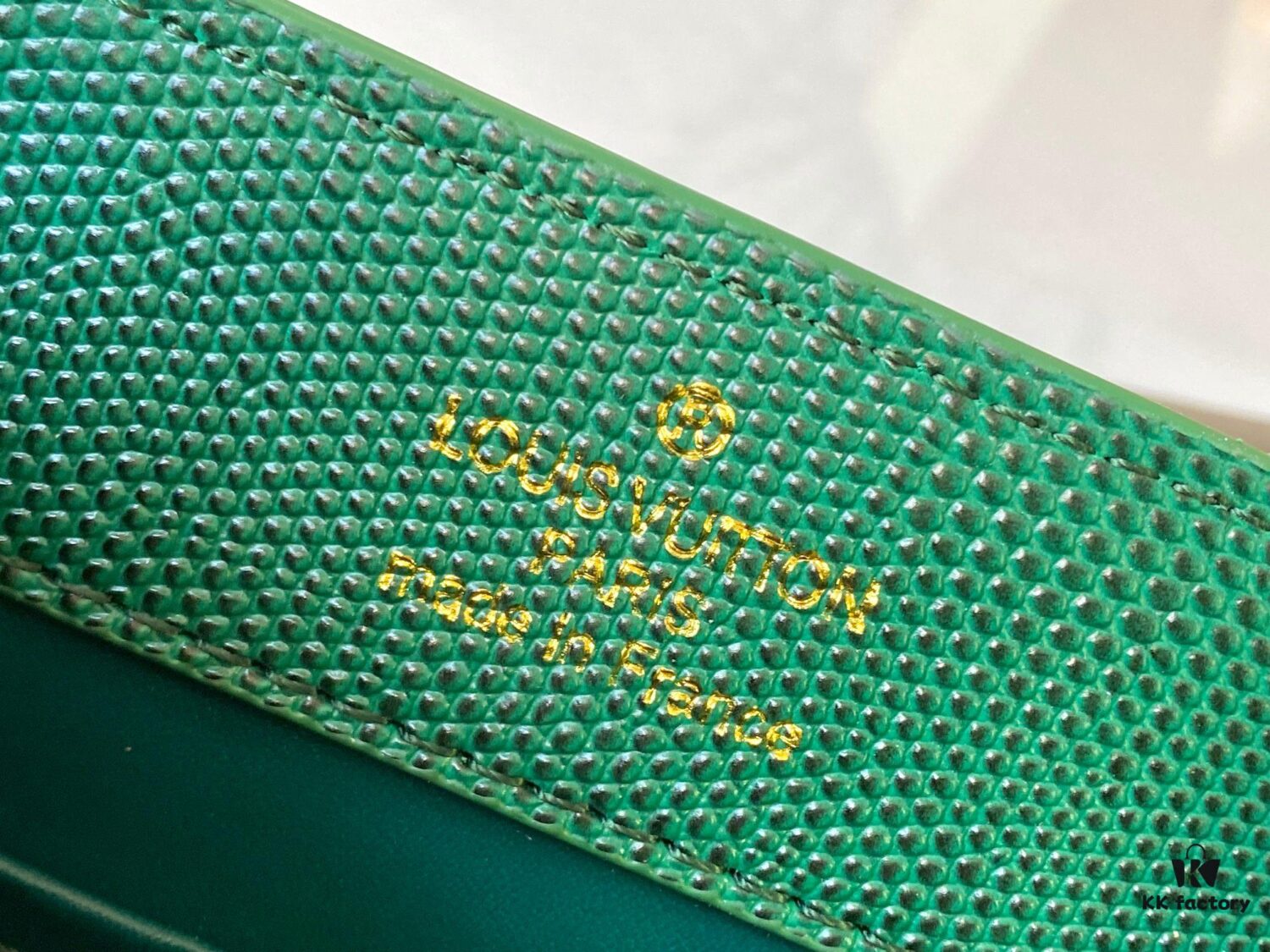 Top Quality Original Guangzhou M99527 Green Lizard Leather Mini Capucines Bag with Gold Hardware