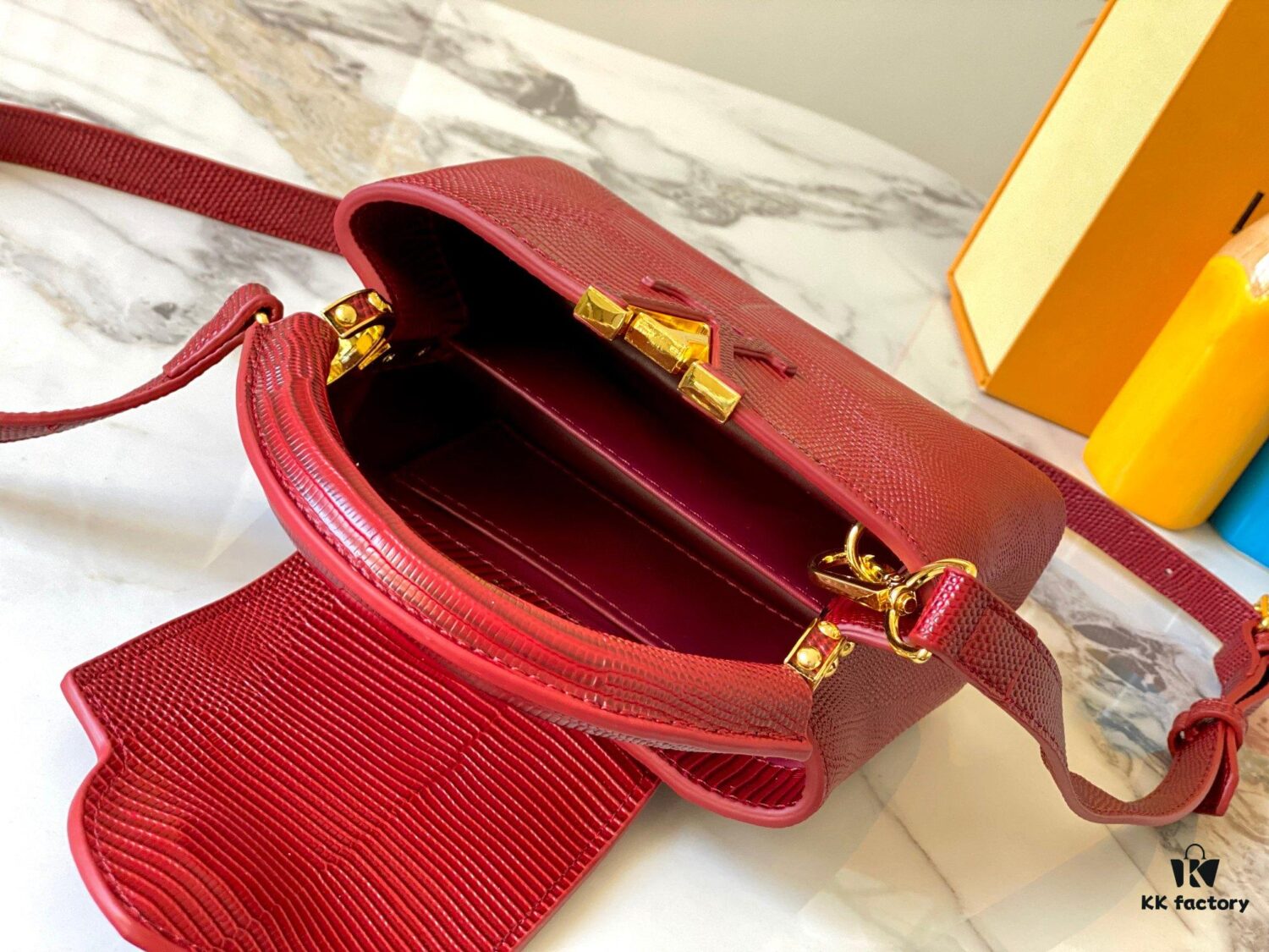 69307e2f6e68136f4d9a737c Top Quality Original Guangzhou Stock M99527 Burgundy Lizard Leather with Gold Hardware