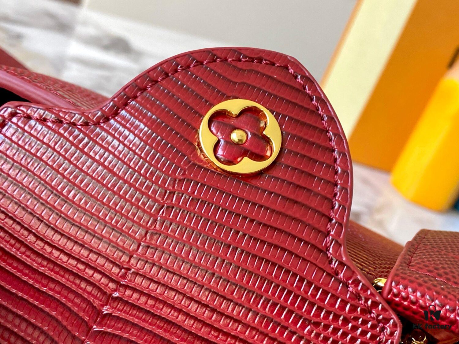 69307e4d6e68136f4d9a73bd Top Quality Original Guangzhou Stock M99527 Burgundy Lizard Leather with Gold Hardware