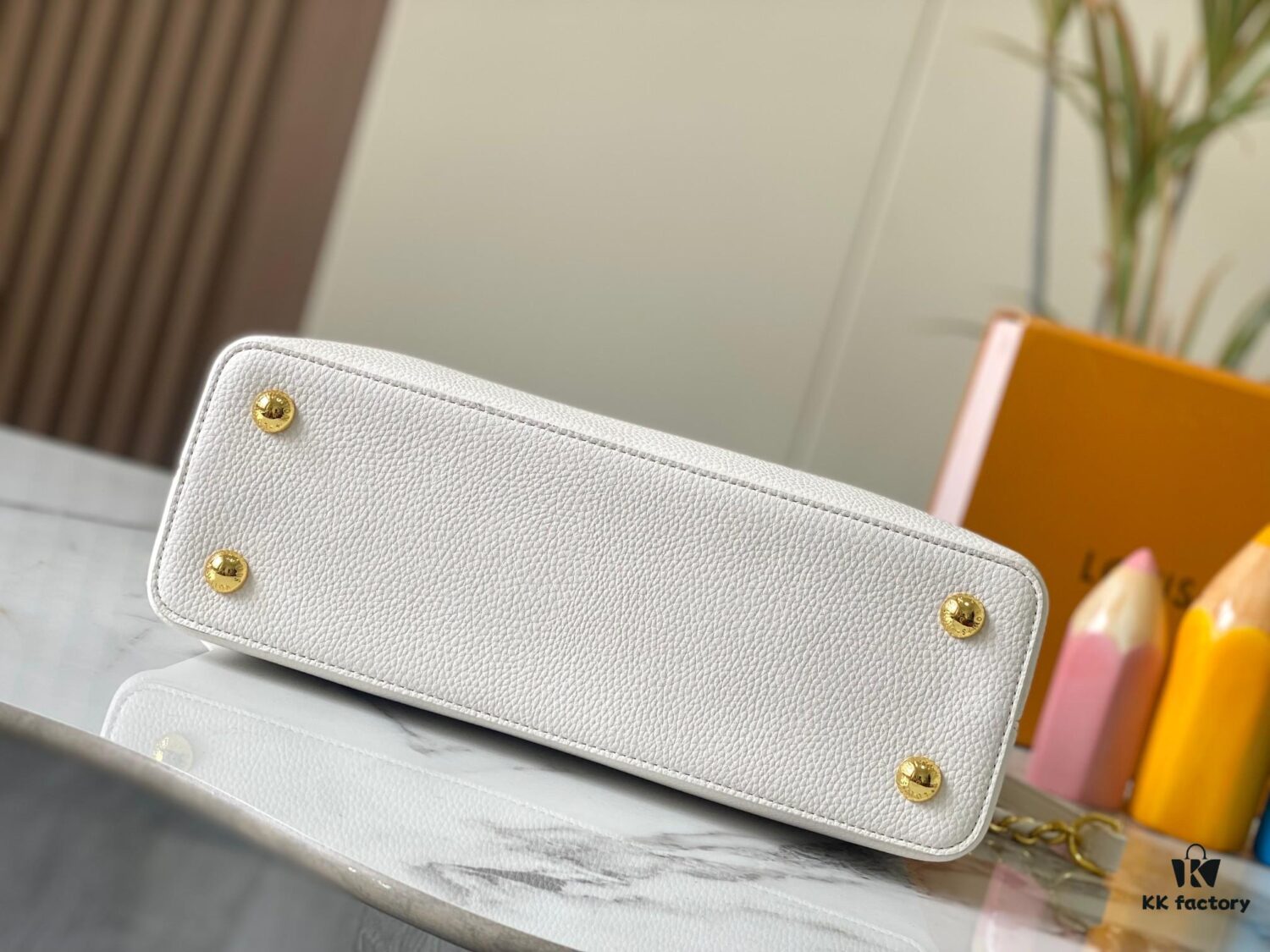 Exclusive On-site Photo - M22055 Capucines Medium Handbag