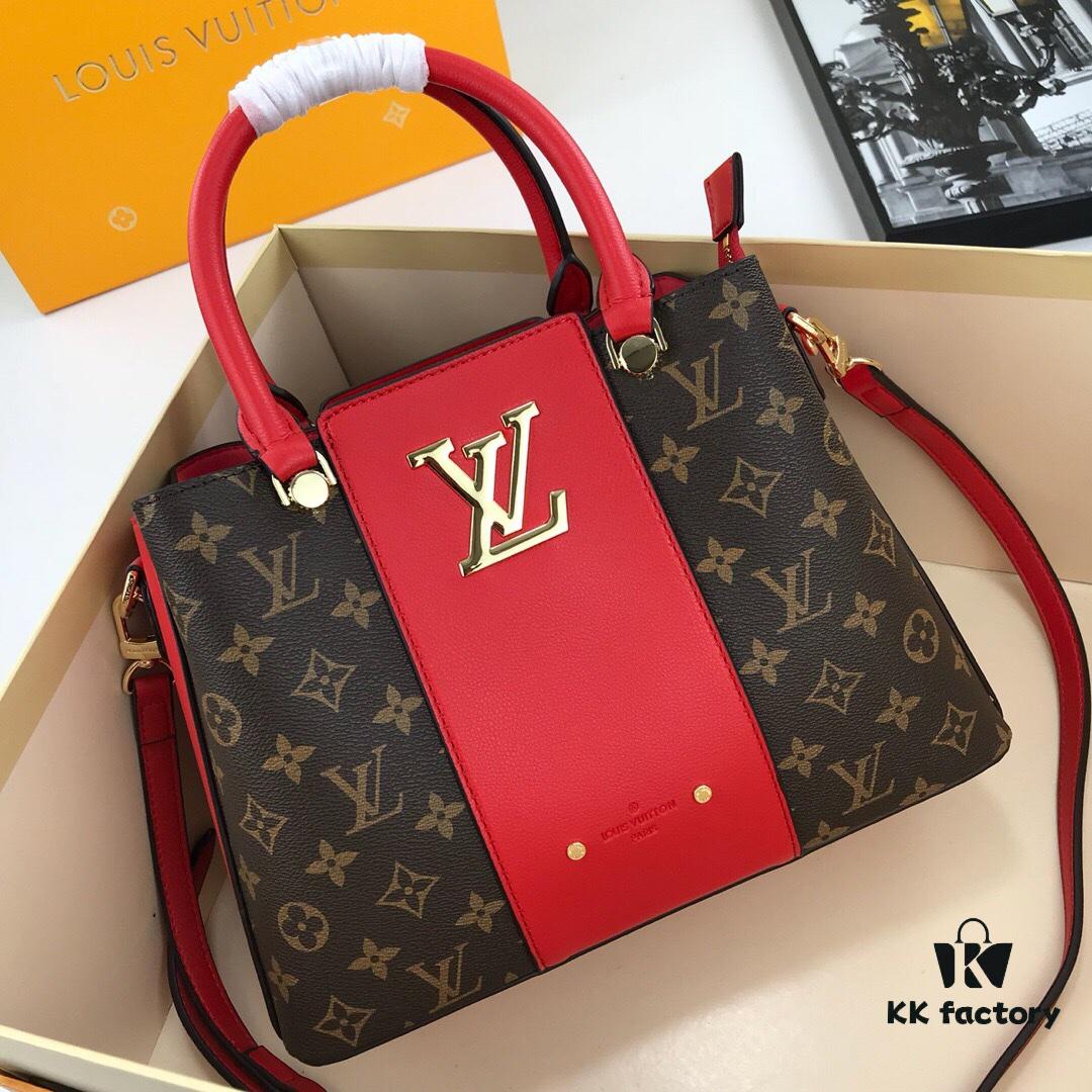 New LV Monogram Leather Handheld Shoulder Crossbody Bag, Model 55339, with Long Strap, 2020 New Fashion Women's Bag