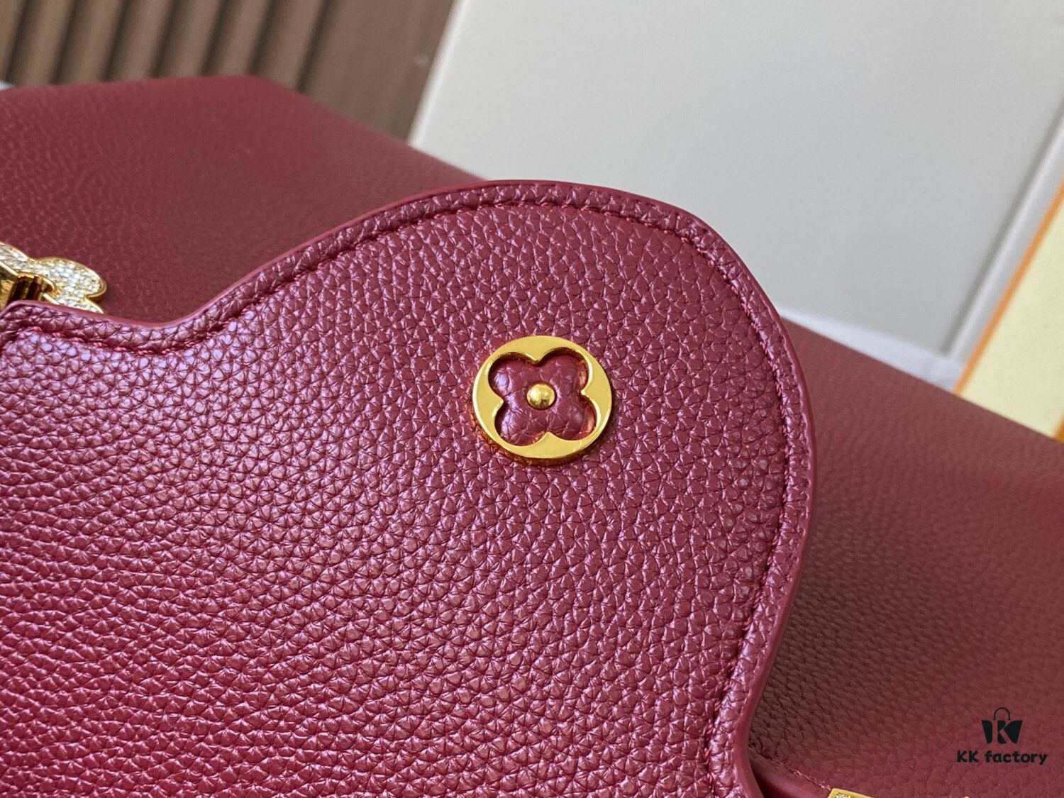 69307f0e6e68136f4d9a74eb Top Quality Original Guangzhou Version M24585 Chestnut Red and Gold Diamond Flower Crown Capucines Handbag