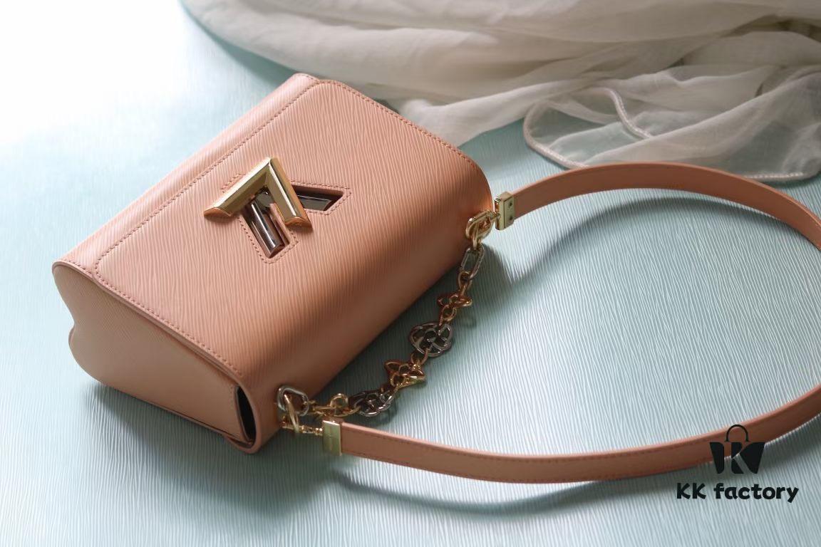 Top-Quality Original Twist Medium Handbag