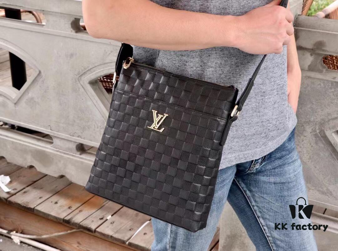 New Arrival LV Crossbody Bag 🌲 Italian Imported Cowhide Leather 🌲 Top Quality, Premium Craftsmanship