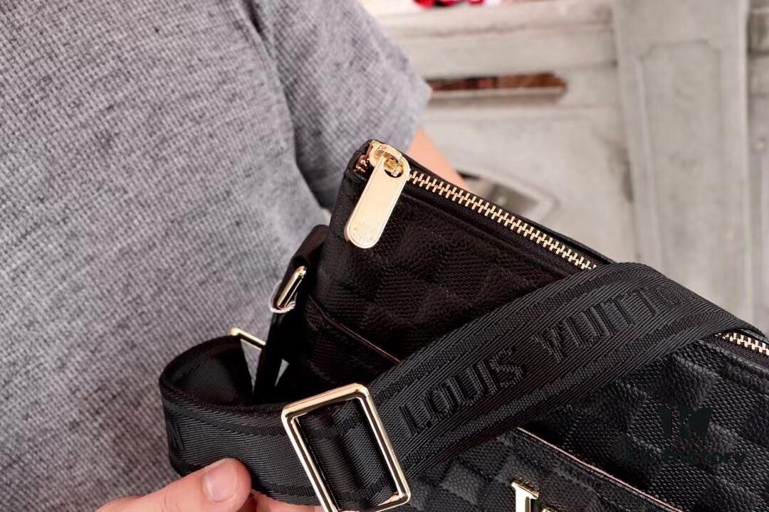 New Arrival LV Crossbody Bag 🌲 Italian Imported Cowhide Leather 🌲 Top Quality, Premium Craftsmanship