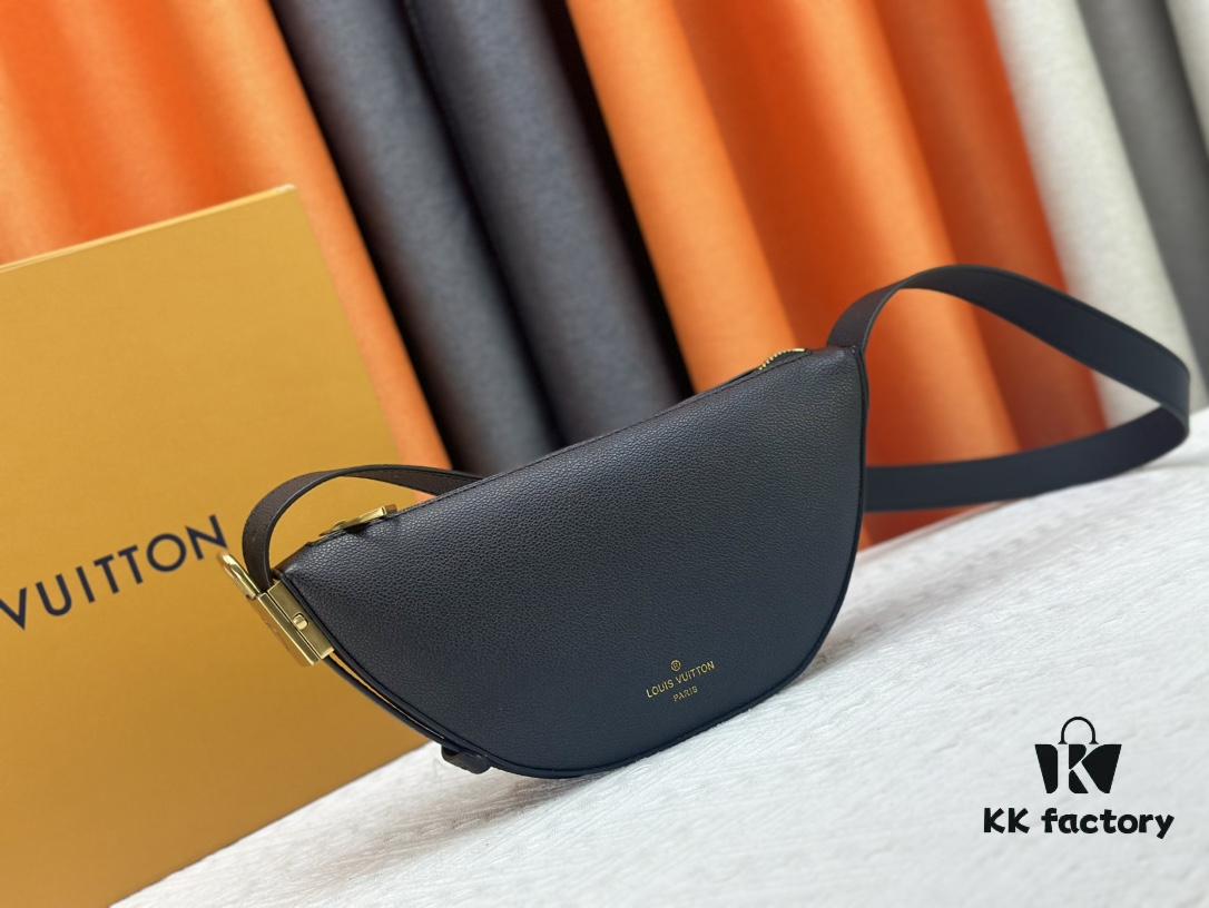 Low Key Bumbag M83546 M11429 - A Modern Minimalist Design in Exceptionally Soft and Smooth Calfskin with Refined Details